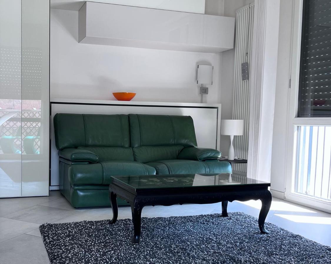 Villa Fenix Milano Екстер'єр фото
