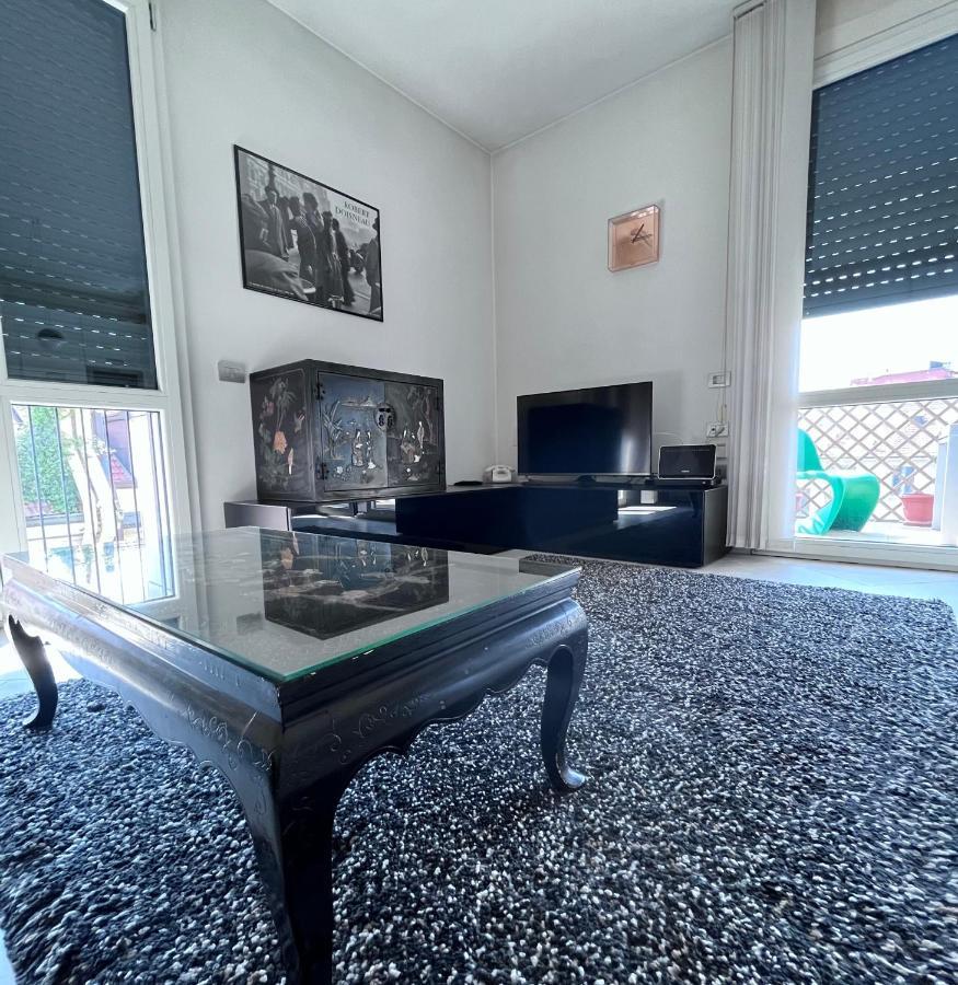 Villa Fenix Milano Екстер'єр фото